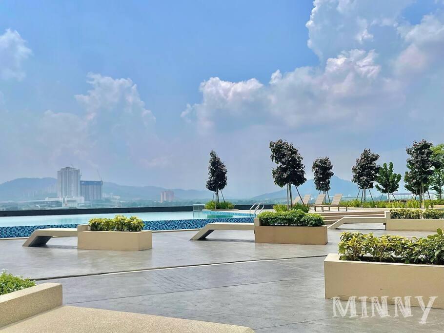 Netizen Near Mrt Couple Balcony Suite #31 Kampong Bukit Dukong Екстер'єр фото