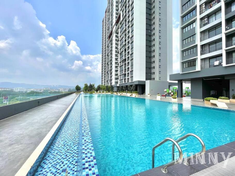 Netizen Near Mrt Couple Balcony Suite #31 Kampong Bukit Dukong Екстер'єр фото